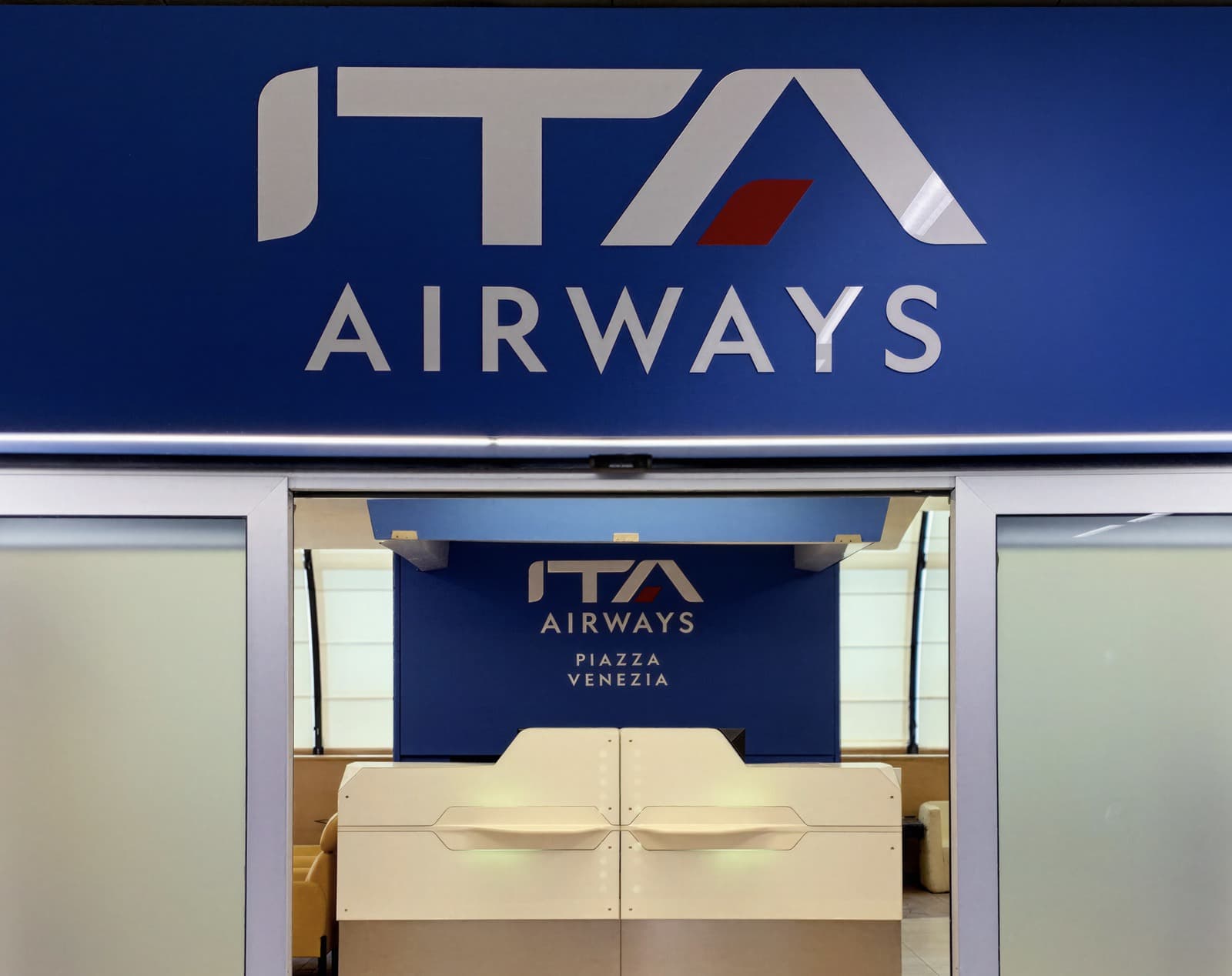 The ITA Airways ticket office entrance at Piazza Venezia, Rome.