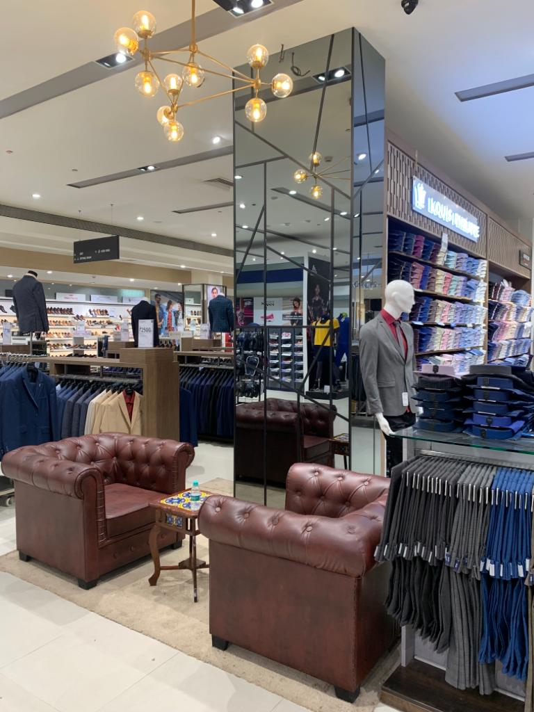 Shoppers Stop, Delhi - Department Store Interior Design on Love